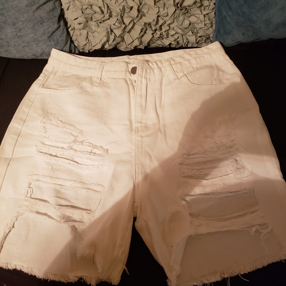 Shorts - Picture 6 of 6